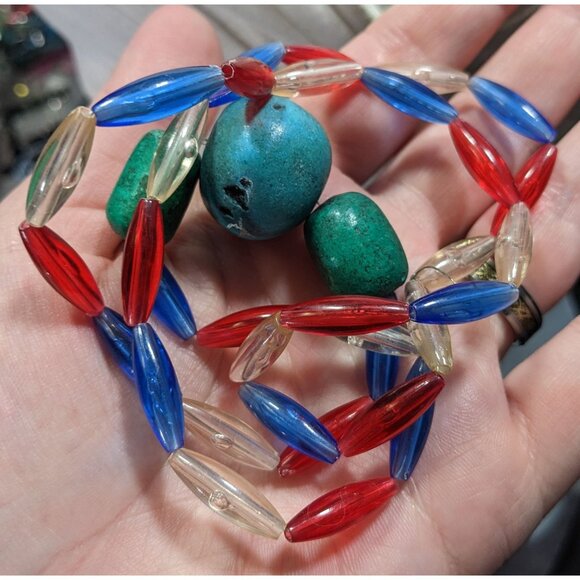 Handmade Retro Plastic And Stone Beaded Necklace - Picture 3 of 5